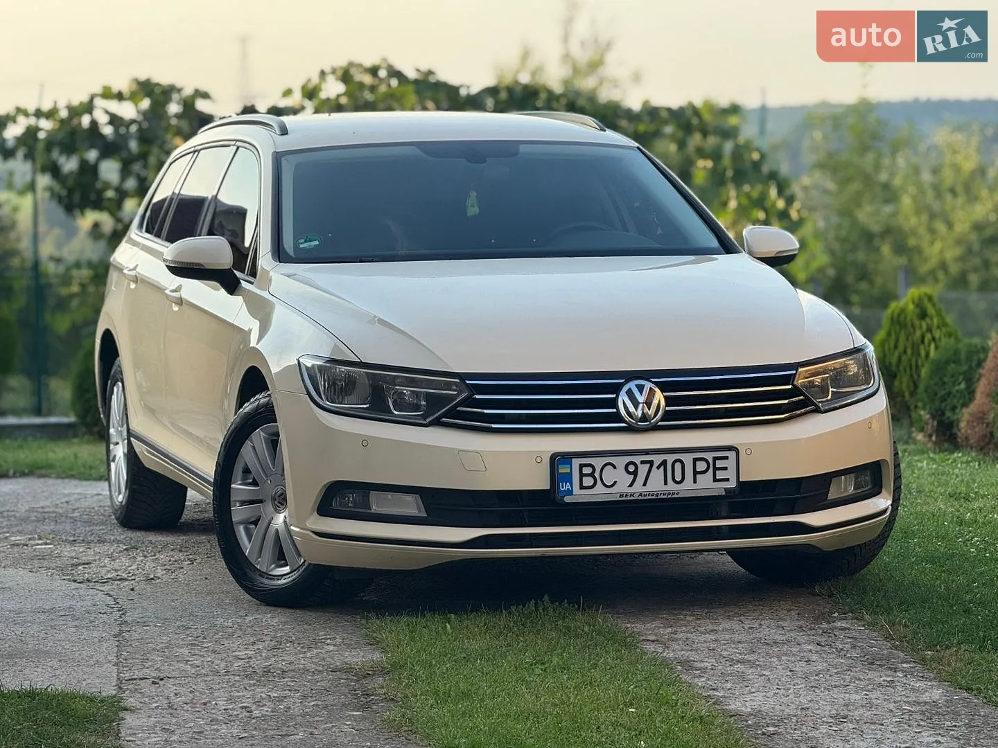 2016 Volkswagen Passat - мініатюра 2