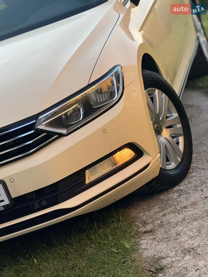 2016 Volkswagen Passat - мініатюра 14