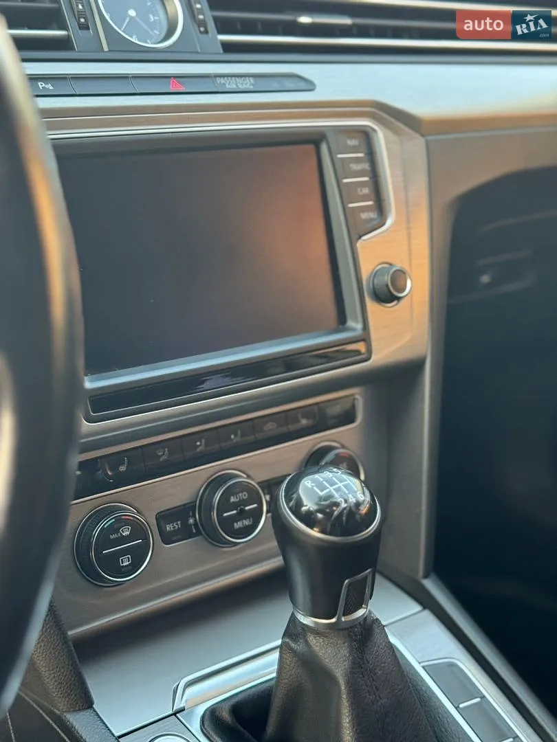 2016 Volkswagen Passat - мініатюра 33