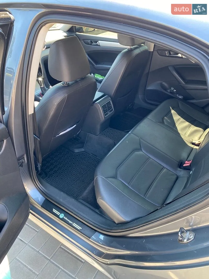 2012 Volkswagen Passat - мініатюра 9