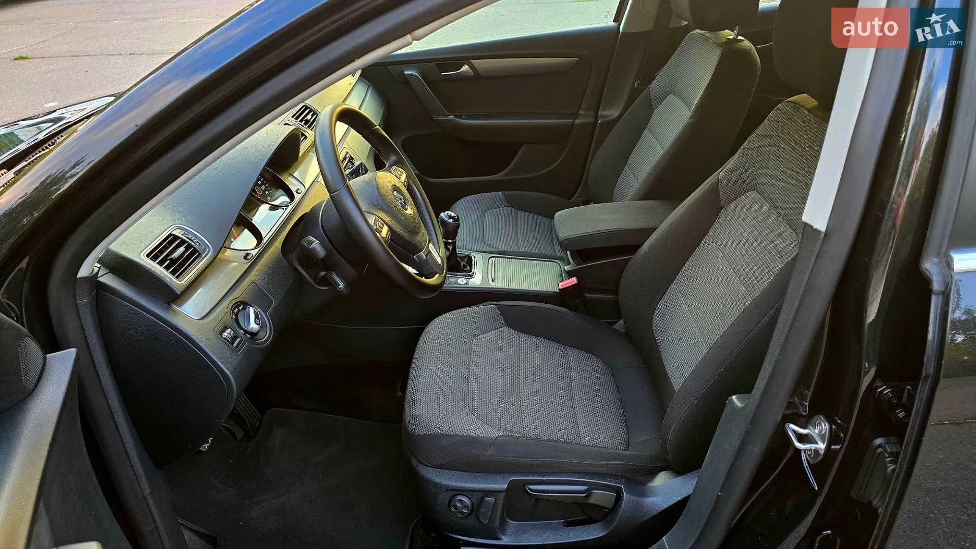 2013 Volkswagen Passat - мініатюра 37