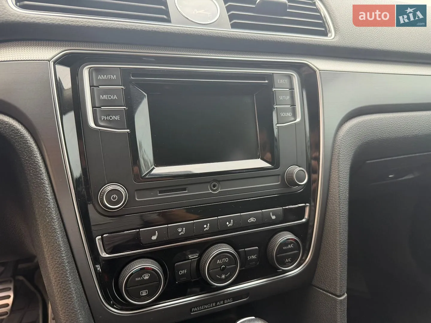 2016 Volkswagen Passat - мініатюра 16
