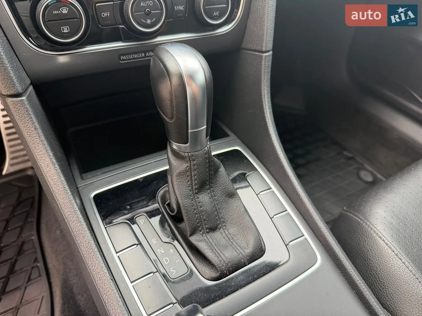 2016 Volkswagen Passat - мініатюра 17