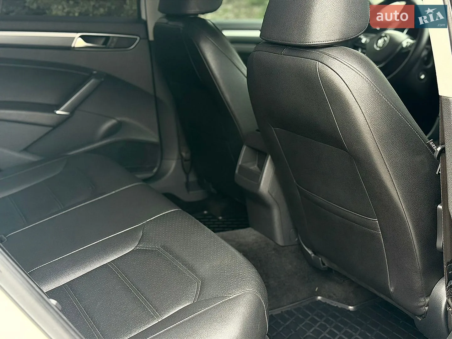 2016 Volkswagen Passat - мініатюра 26