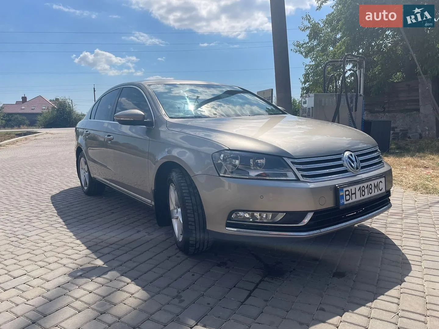2013 Volkswagen Passat - мініатюра 2