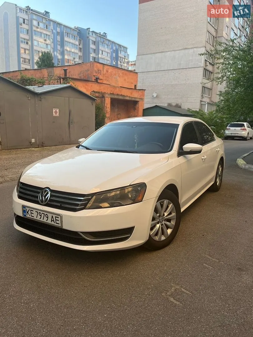 2013 Volkswagen Passat - фото 1