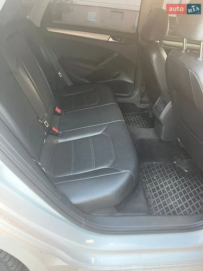 2013 Volkswagen Passat - мініатюра 9