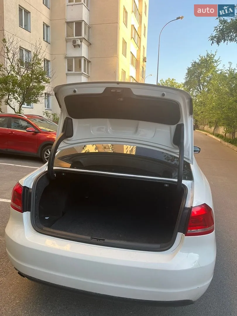 2013 Volkswagen Passat - мініатюра 7