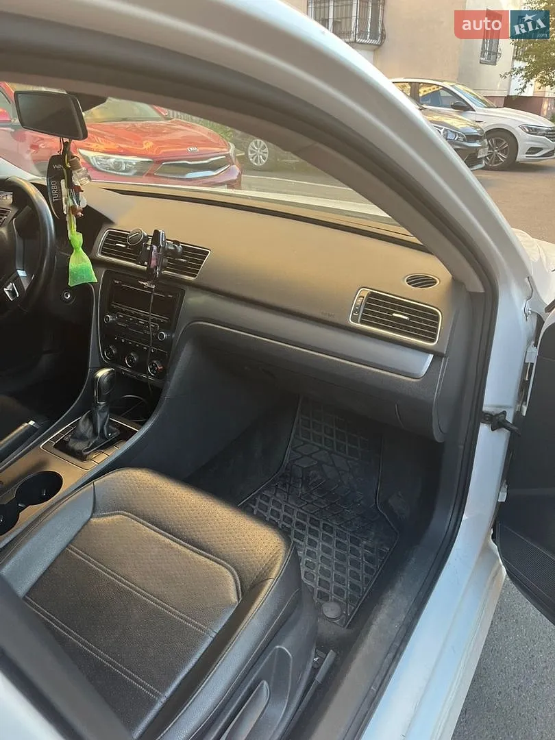 2013 Volkswagen Passat - мініатюра 12