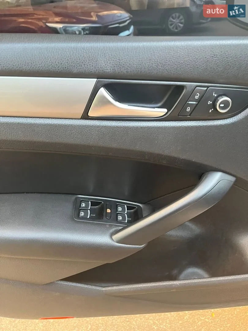 2013 Volkswagen Passat - мініатюра 18