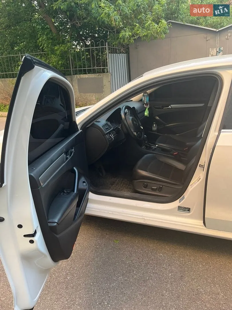 2013 Volkswagen Passat - мініатюра 21