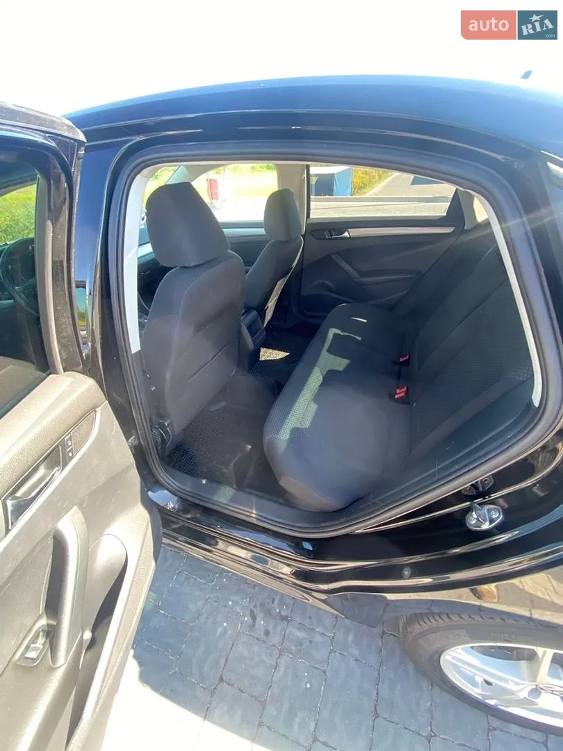 2013 Volkswagen Passat - мініатюра 2