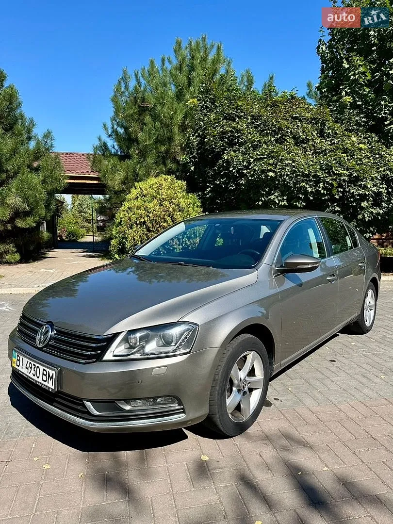 2012 Volkswagen Passat - мініатюра 2