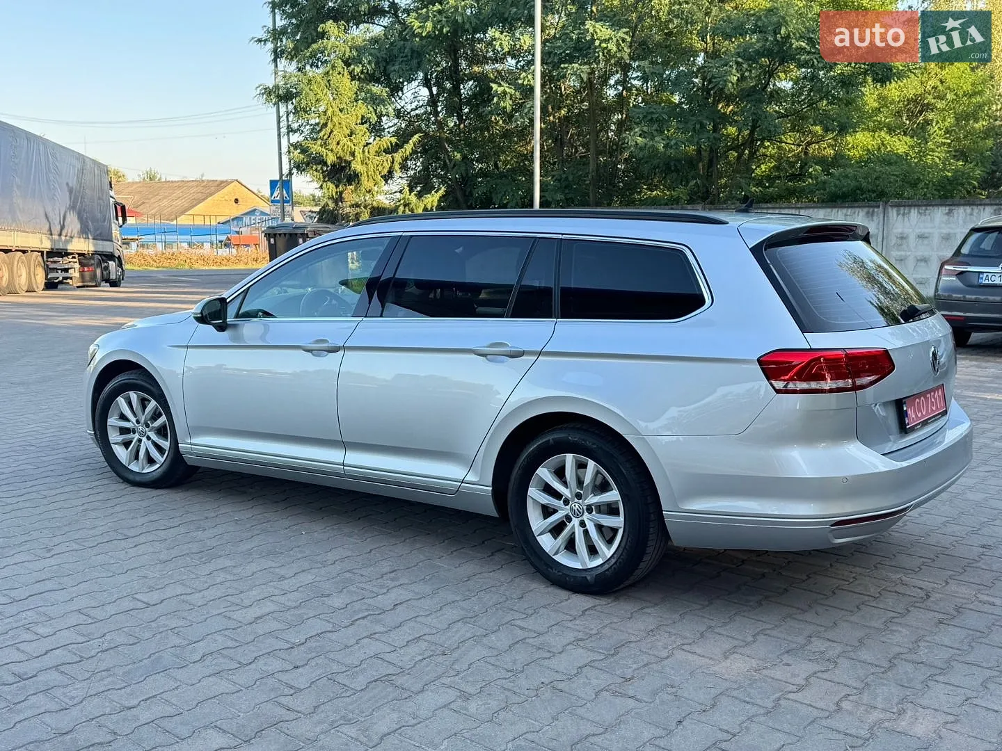 2016 Volkswagen Passat - мініатюра 9