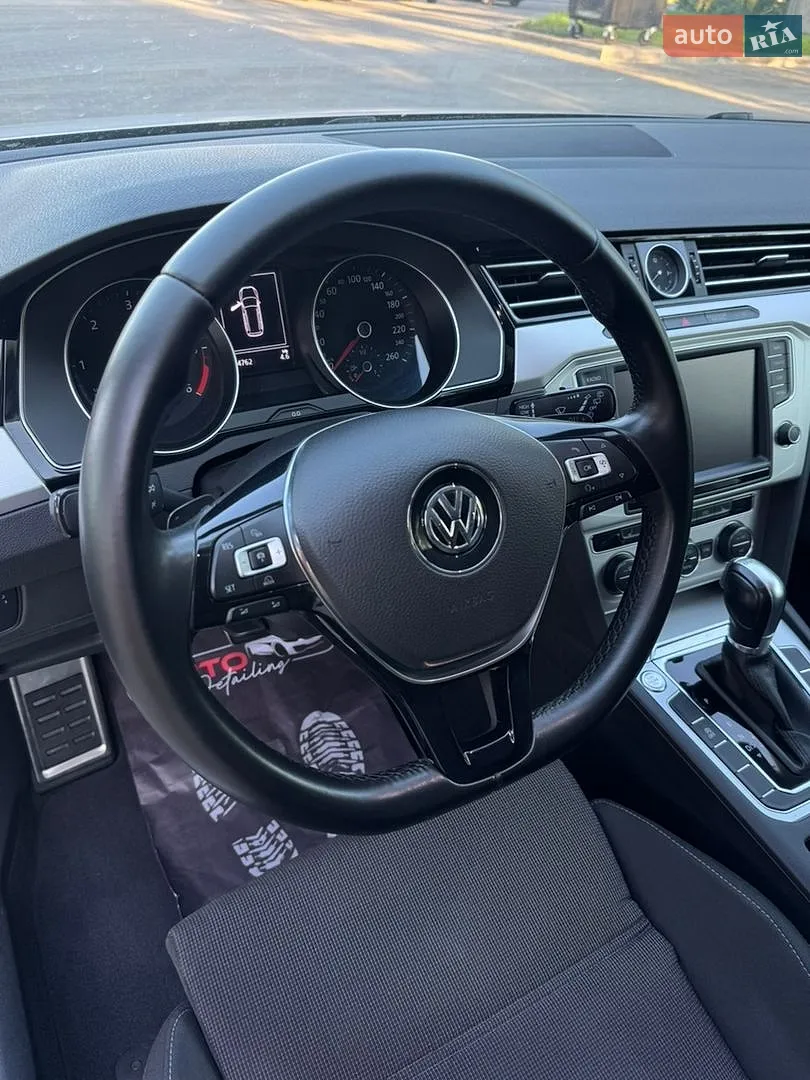 2016 Volkswagen Passat - мініатюра 32