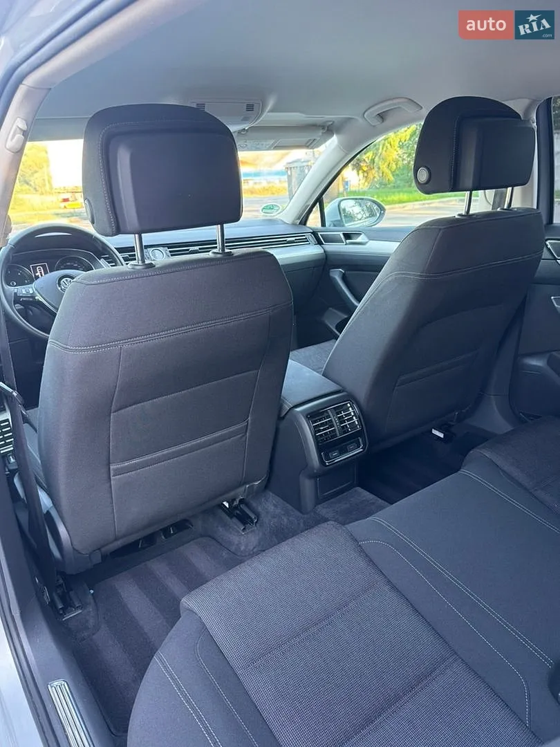 2016 Volkswagen Passat - мініатюра 36