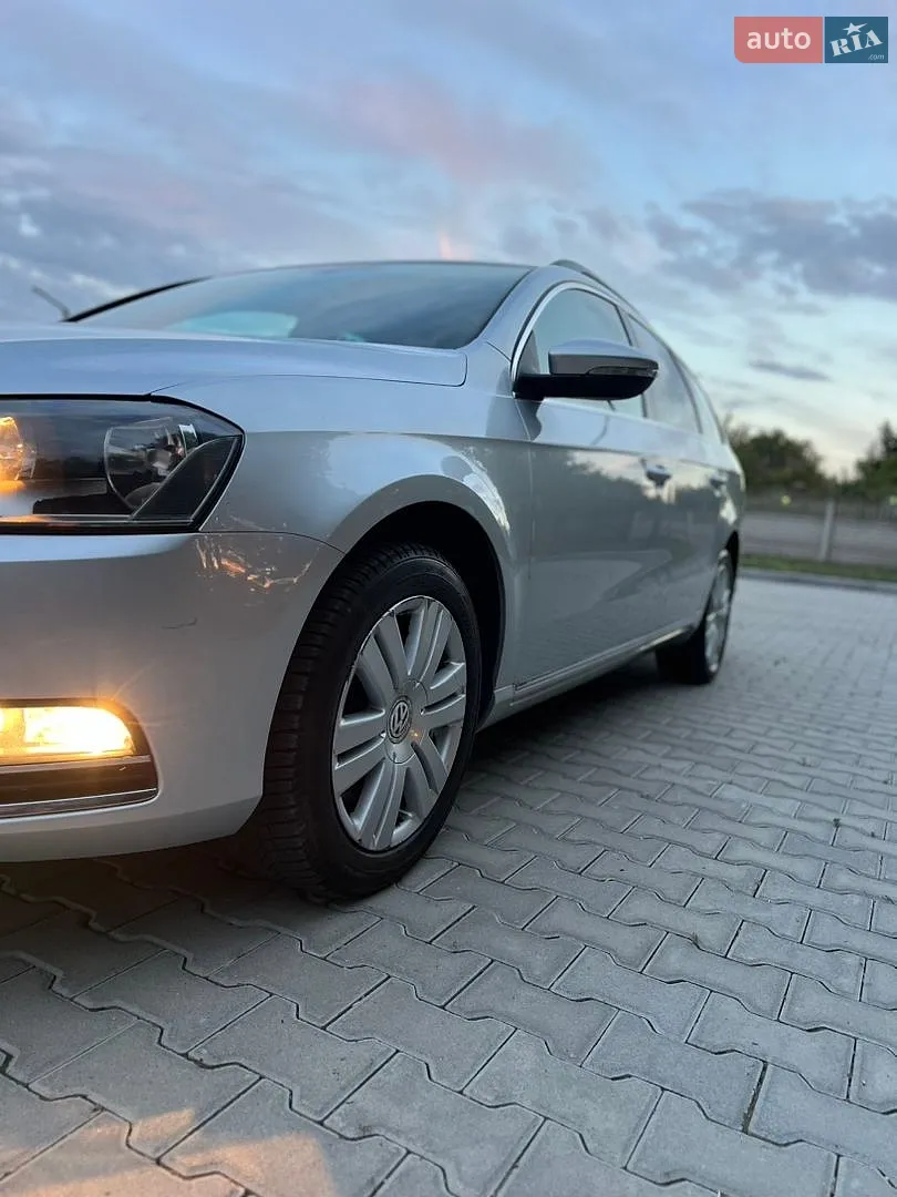2011 Volkswagen Passat - мініатюра 32