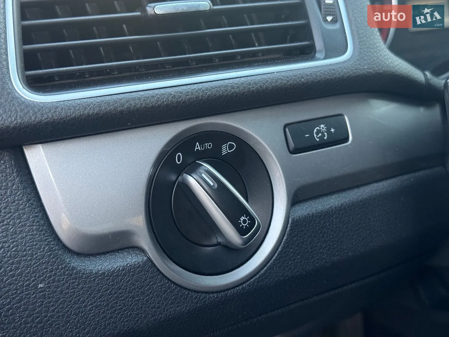 2012 Volkswagen Passat - мініатюра 8