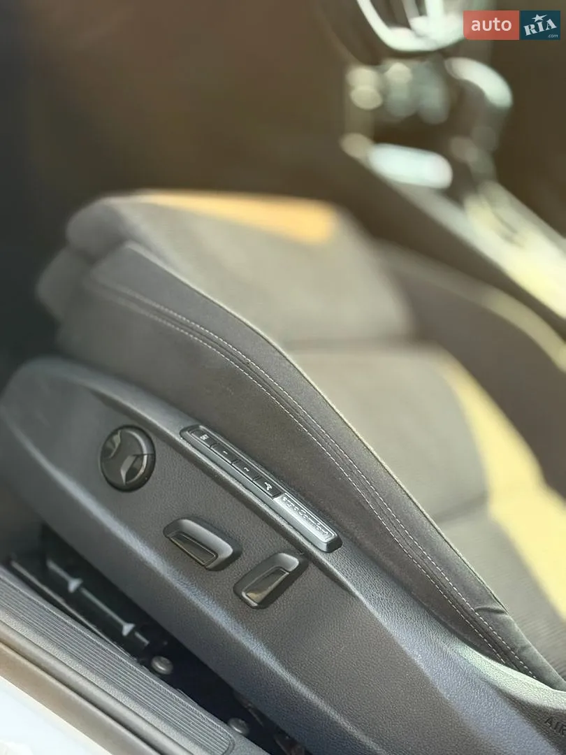 2017 Volkswagen Passat - мініатюра 24
