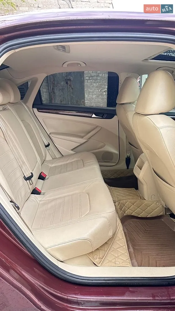 2011 Volkswagen Passat - мініатюра 12