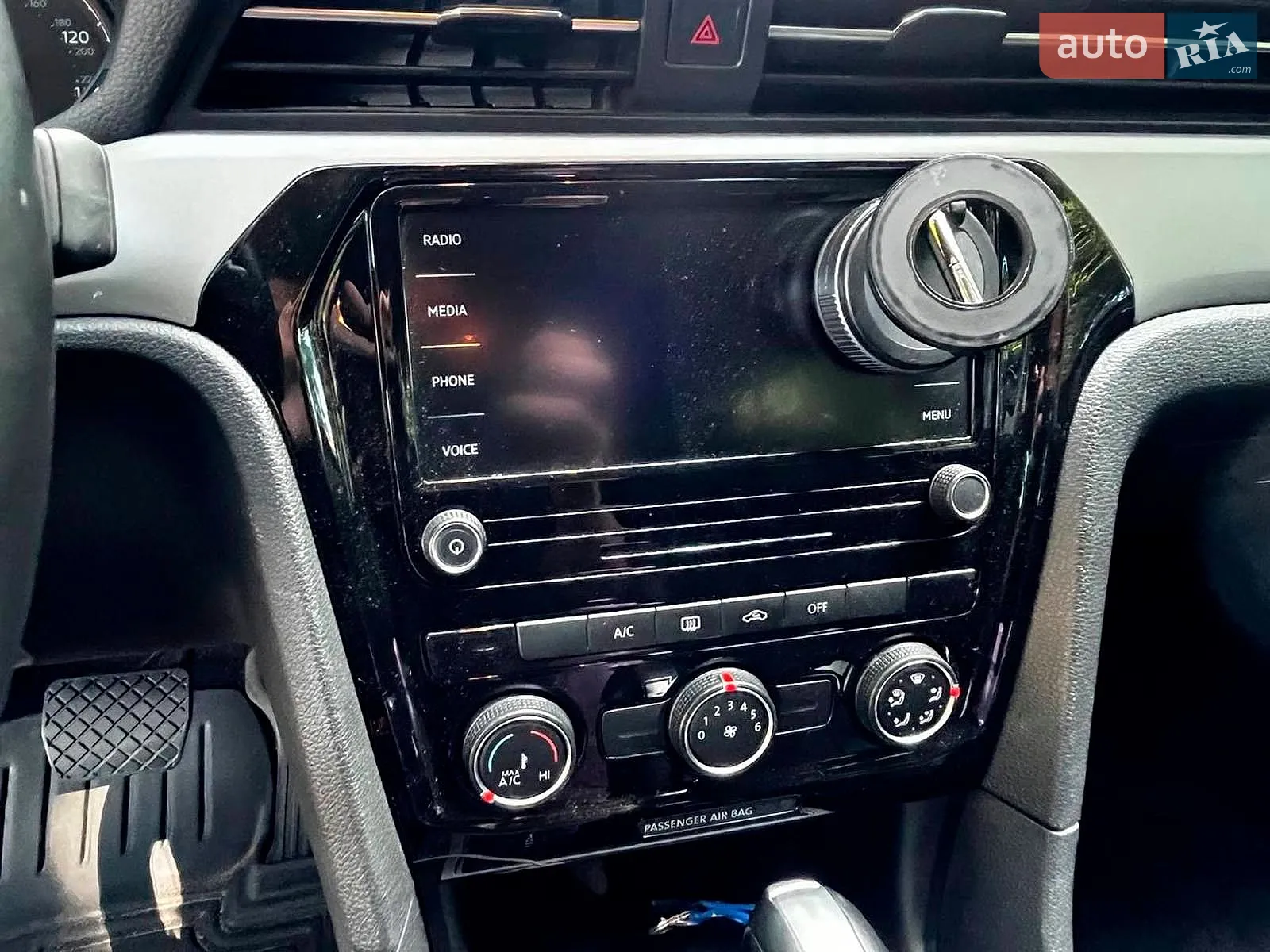 2019 Volkswagen Passat - мініатюра 20