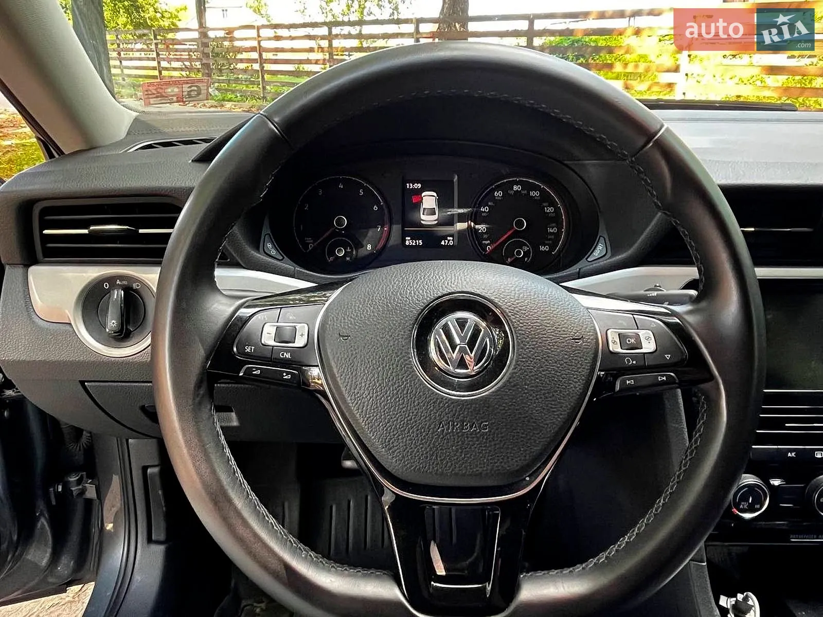 2019 Volkswagen Passat - мініатюра 15