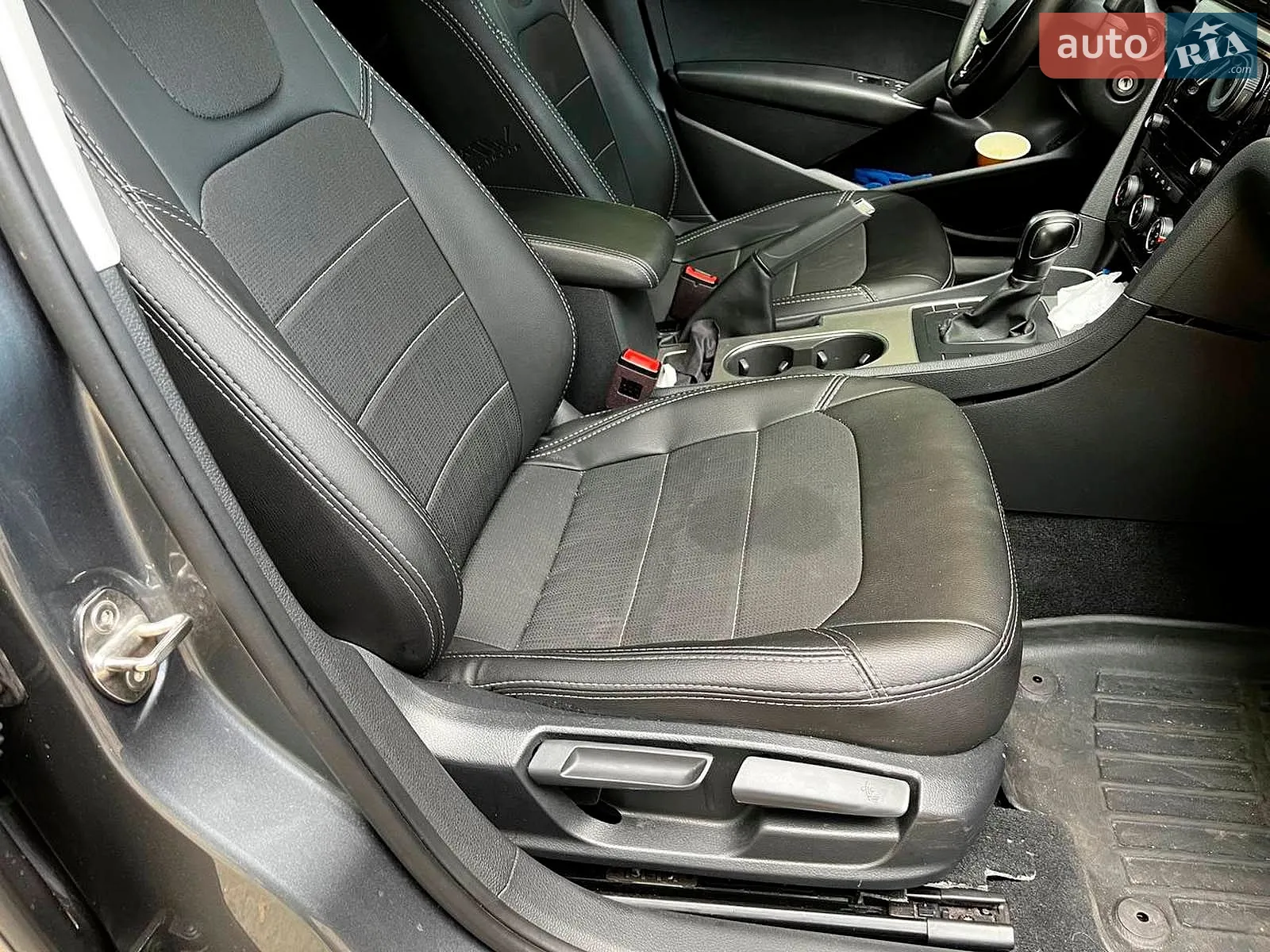 2019 Volkswagen Passat - мініатюра 24