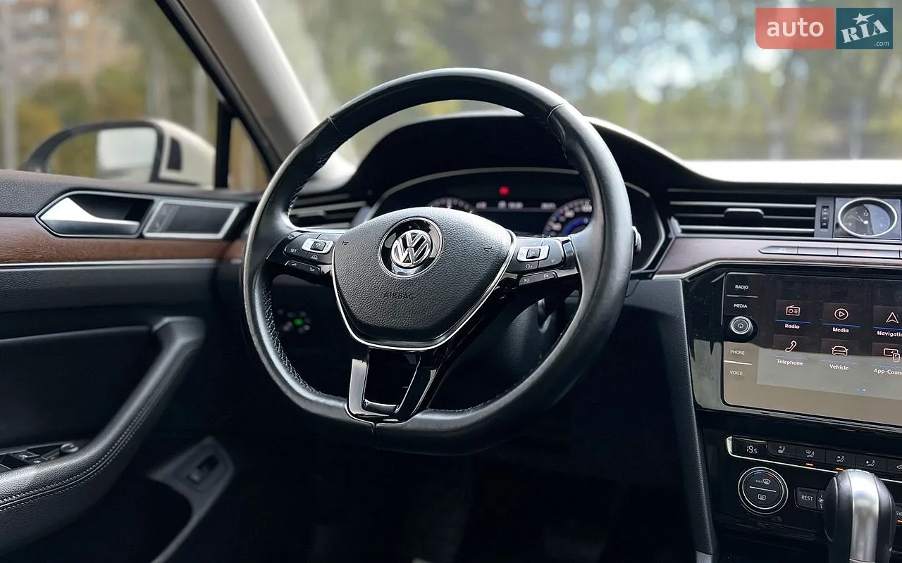 2018 Volkswagen Passat - мініатюра 21