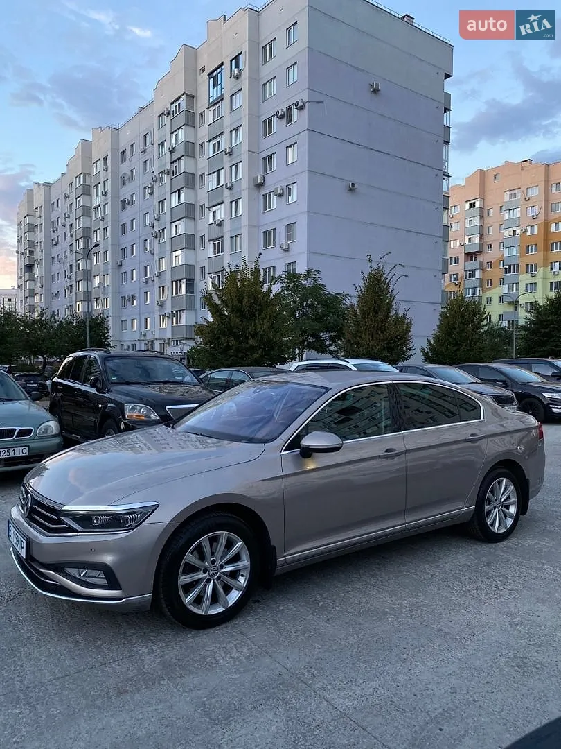 2019 Volkswagen Passat - мініатюра 8