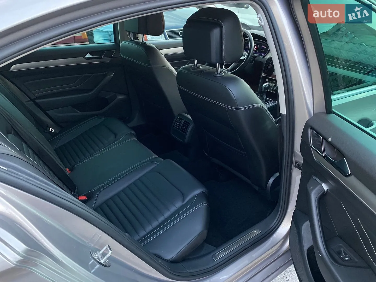 2019 Volkswagen Passat - мініатюра 12