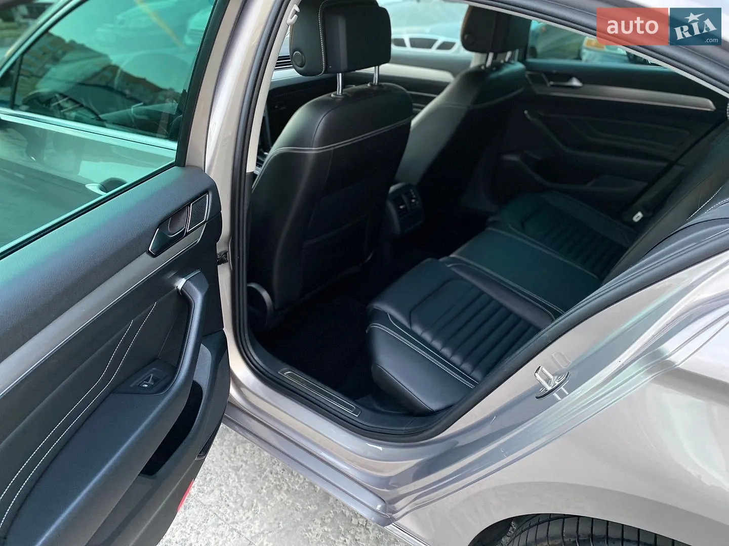 2019 Volkswagen Passat - мініатюра 13