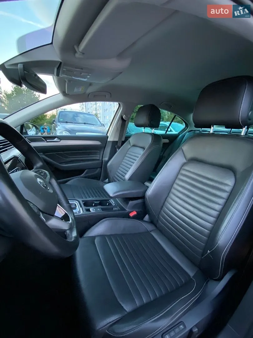 2019 Volkswagen Passat - мініатюра 17