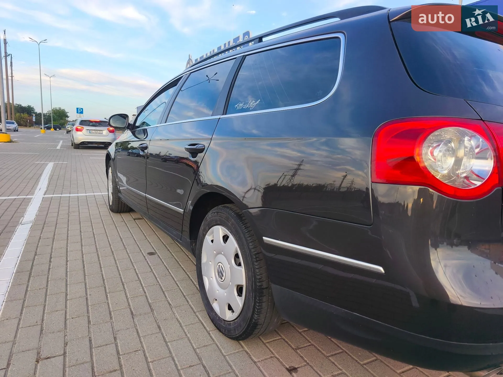 2010 Volkswagen Passat - мініатюра 9