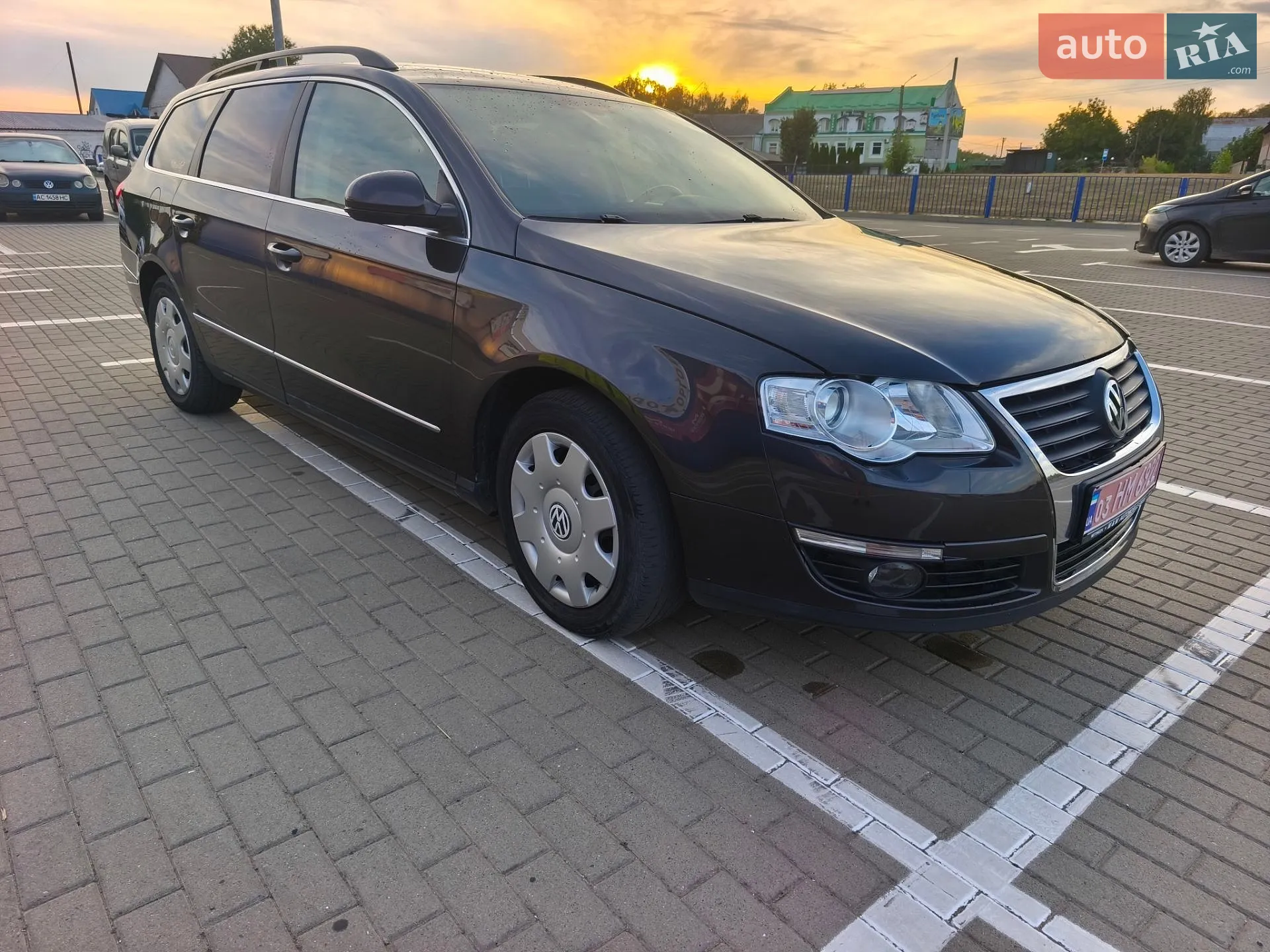 2010 Volkswagen Passat - мініатюра 4