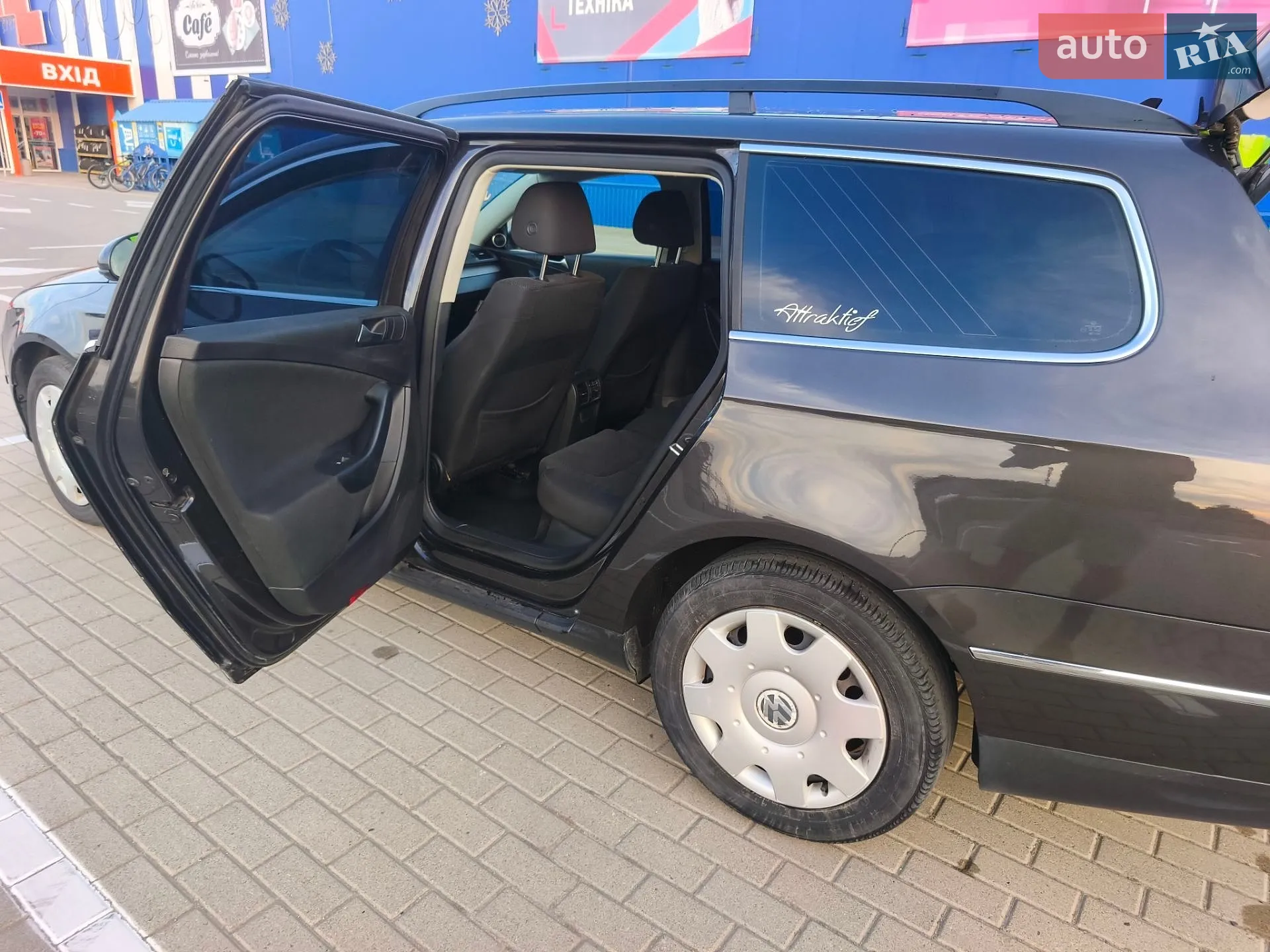 2010 Volkswagen Passat - мініатюра 12