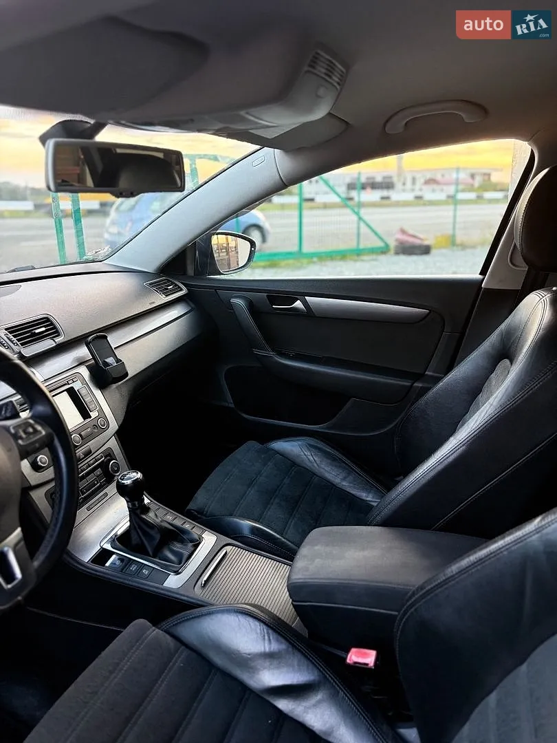2012 Volkswagen Passat - мініатюра 18