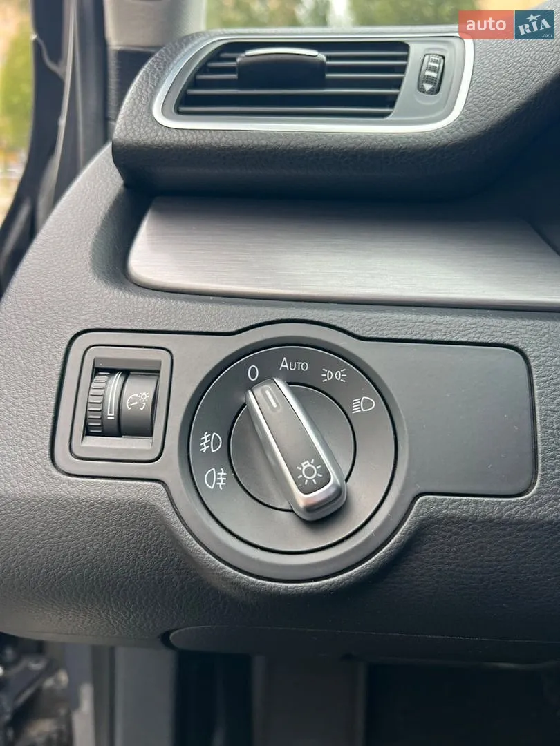 2011 Volkswagen Passat - мініатюра 15