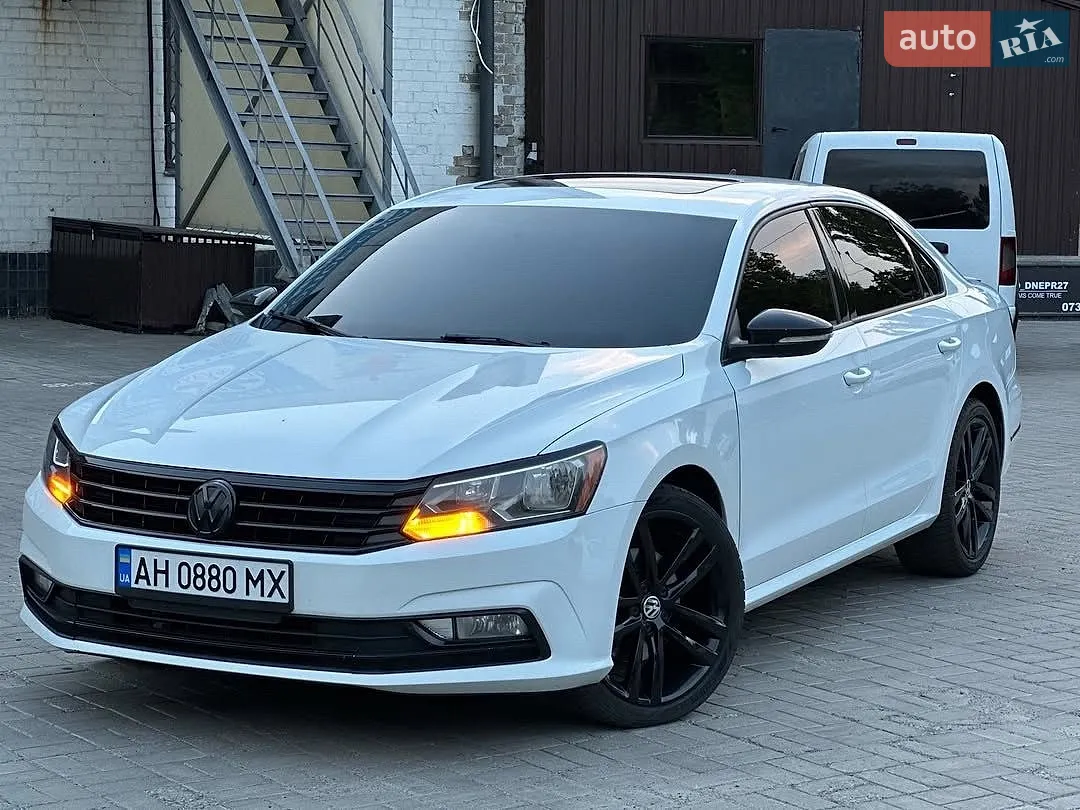 2018 Volkswagen Passat - фото 1