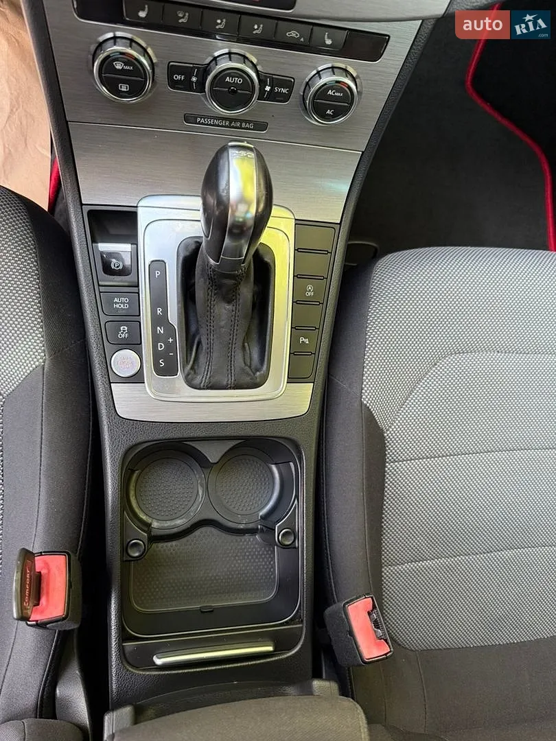2011 Volkswagen Passat - мініатюра 32