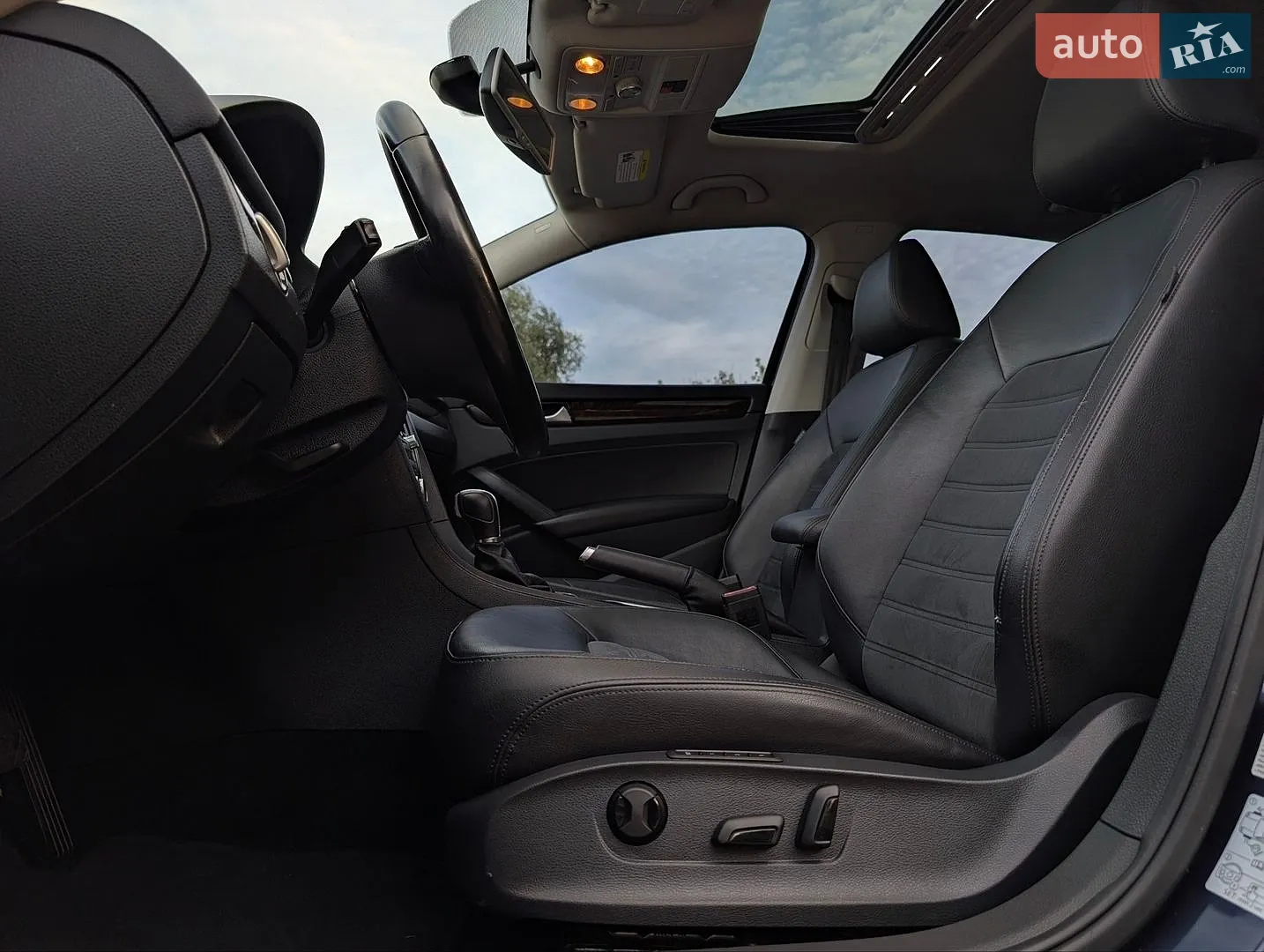 2015 Volkswagen Passat - мініатюра 29