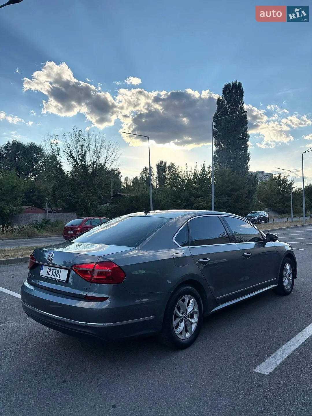 2016 Volkswagen Passat - мініатюра 2