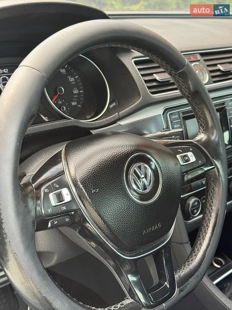 2016 Volkswagen Passat - мініатюра 9