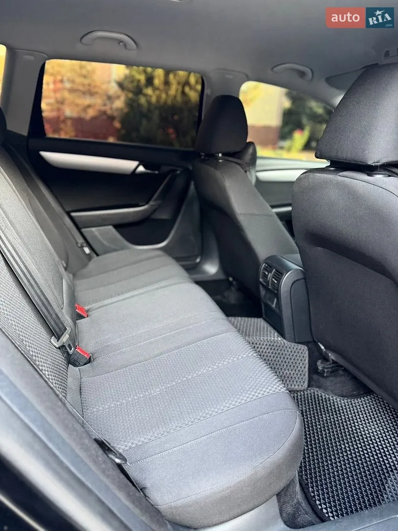 2011 Volkswagen Passat - мініатюра 21