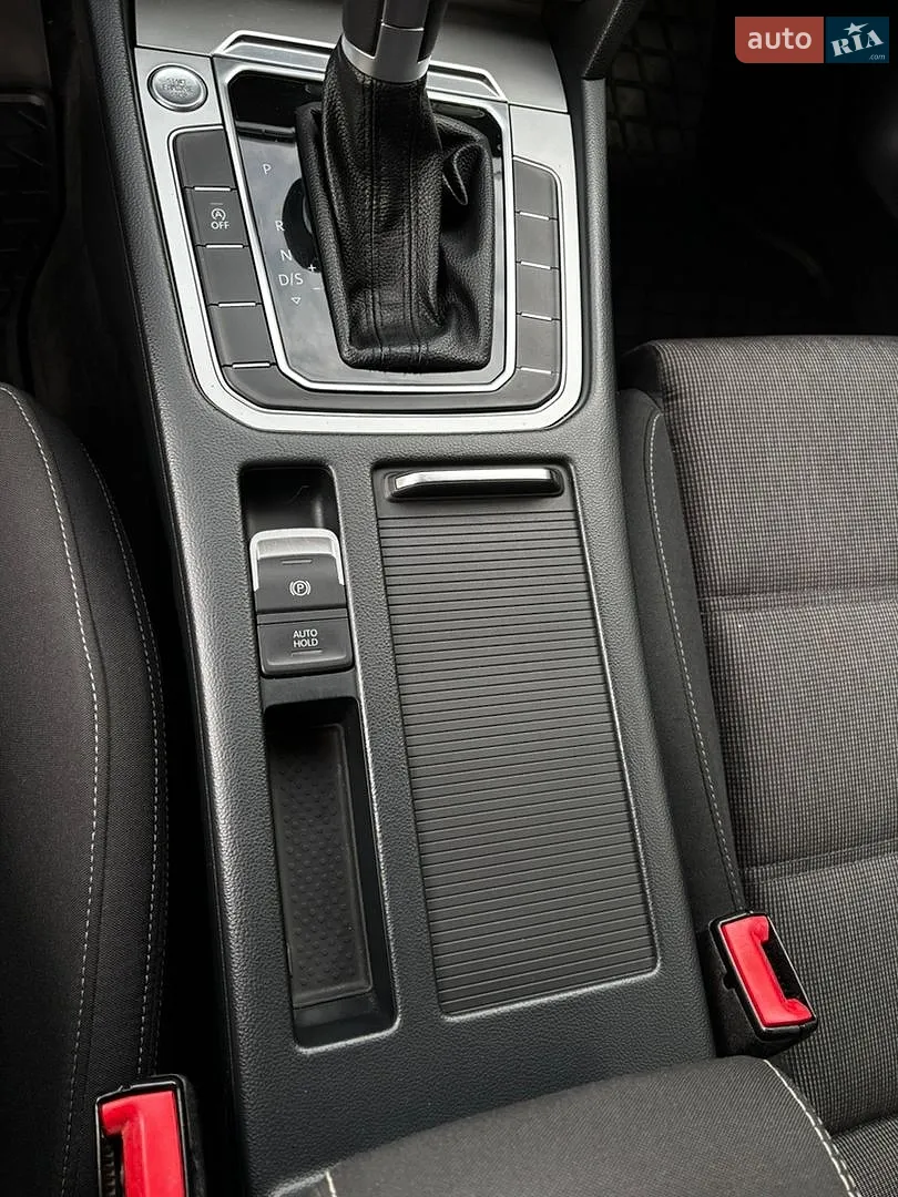 2015 Volkswagen Passat - мініатюра 27