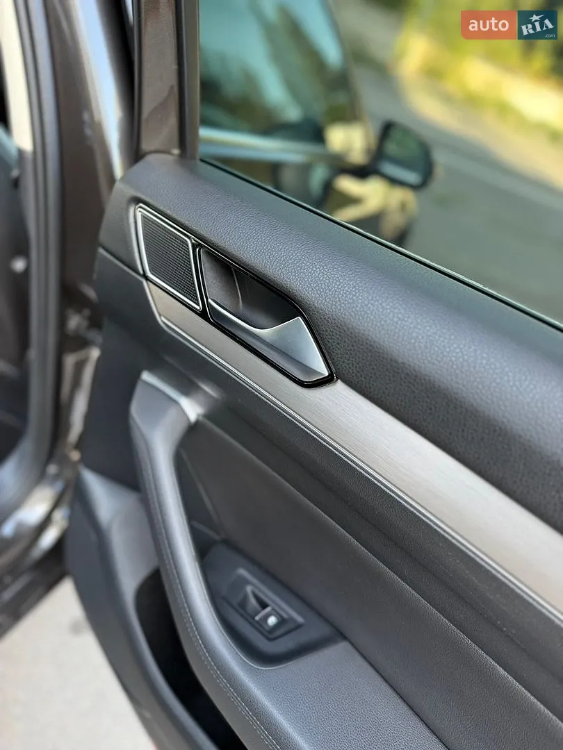 2016 Volkswagen Passat - мініатюра 41