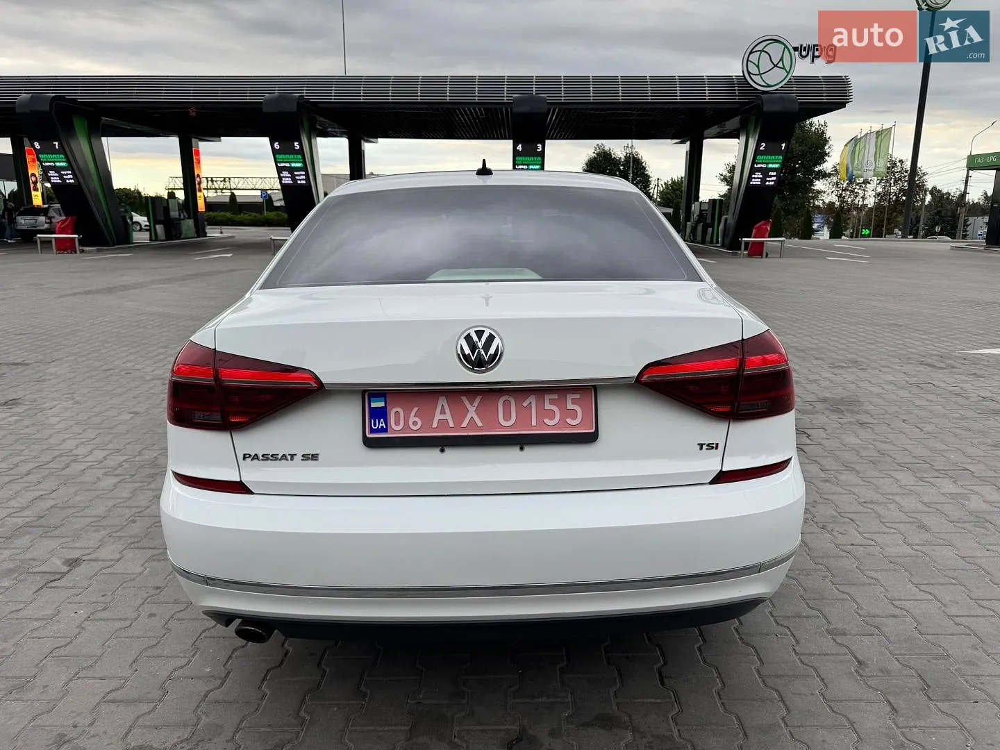 2016 Volkswagen Passat - мініатюра 8