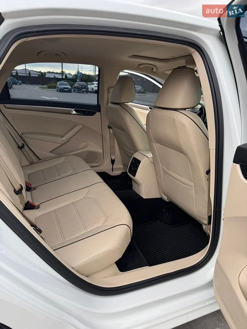 2016 Volkswagen Passat - мініатюра 13