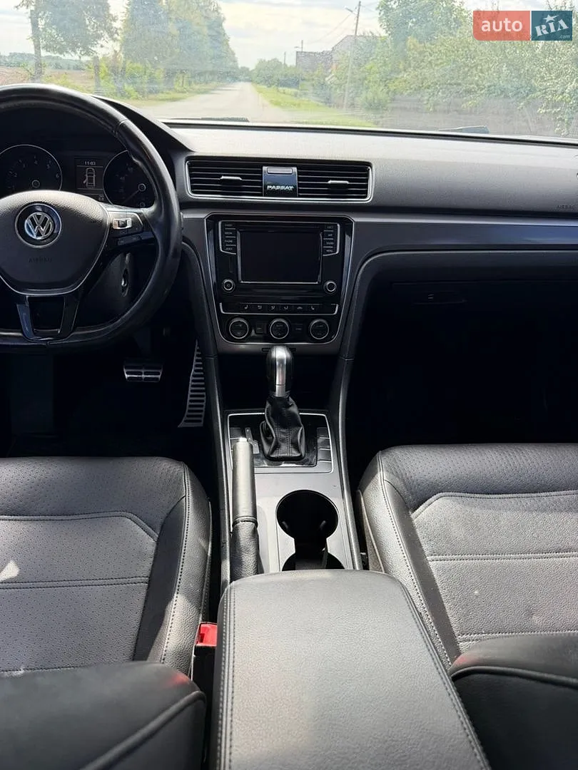 2017 Volkswagen Passat - мініатюра 19
