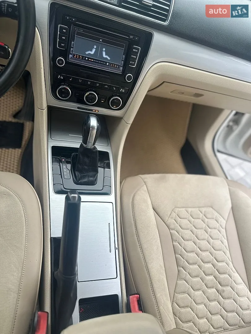2012 Volkswagen Passat - мініатюра 43