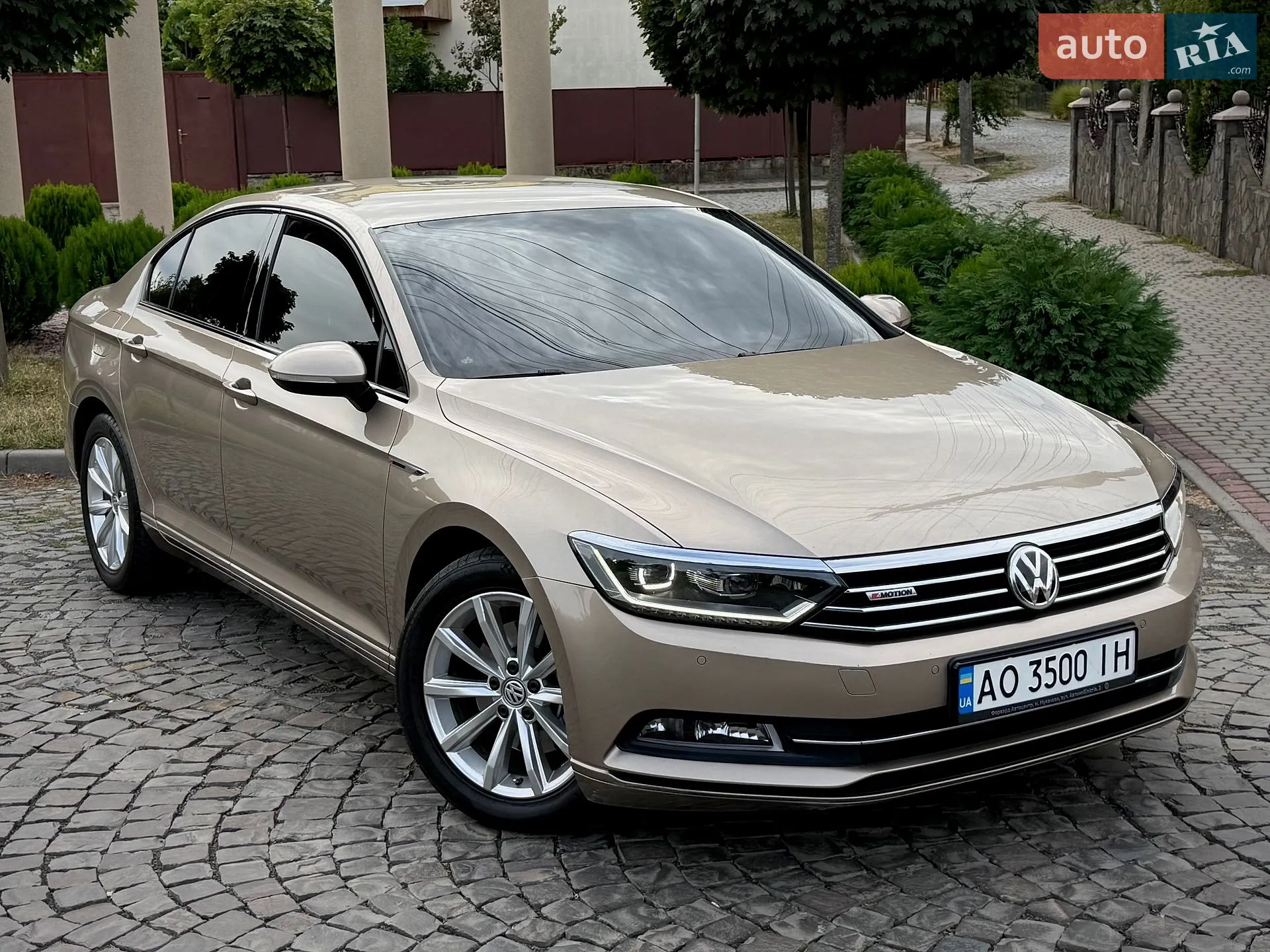 2016 Volkswagen Passat - мініатюра 2